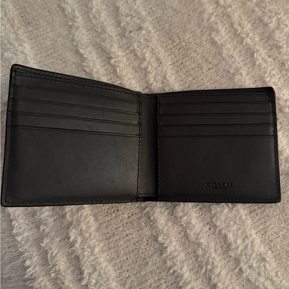 Coach bifold - Picture 3 of 3